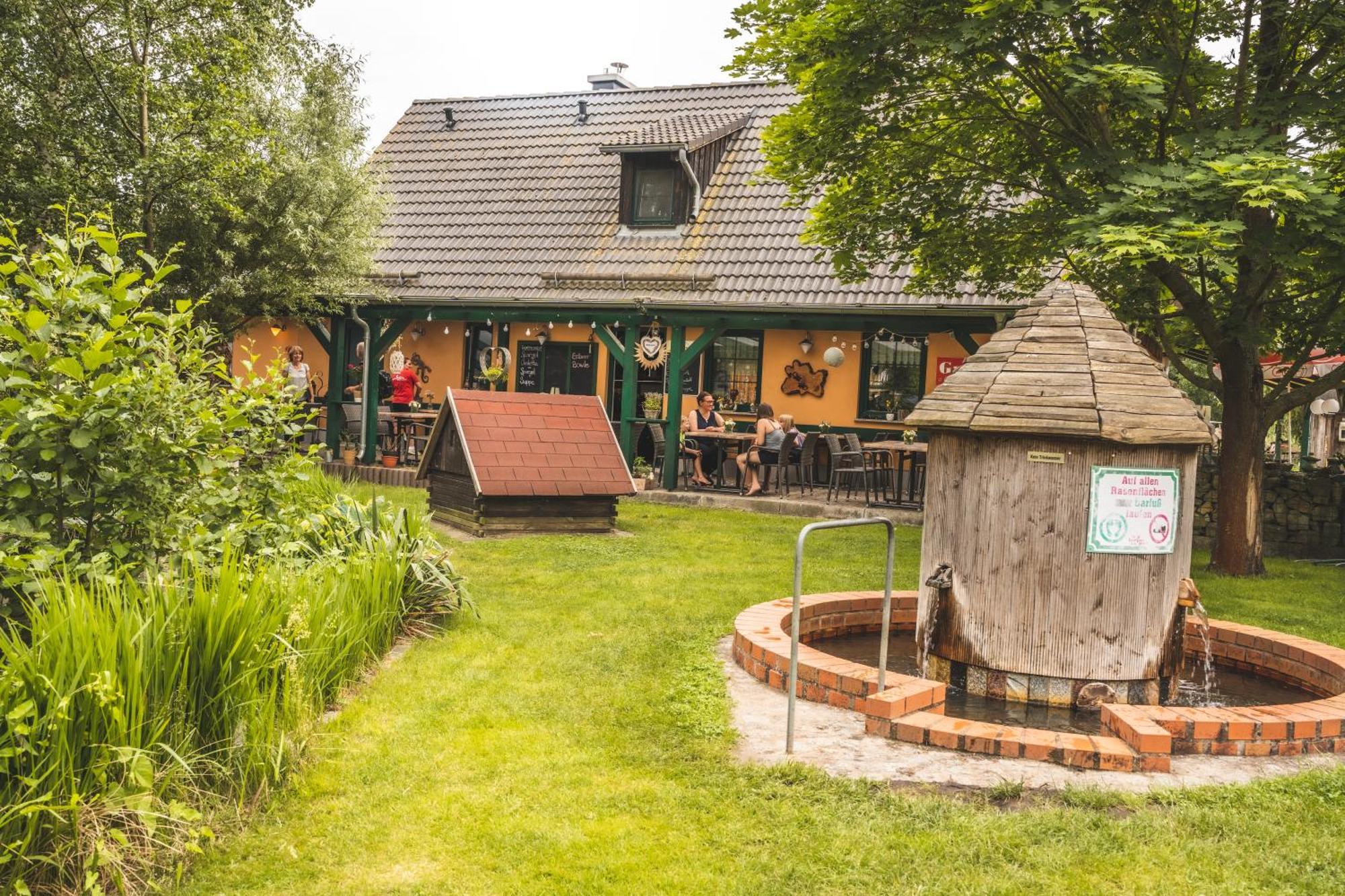 Gasthaus & Pension Am Kurfuerstendamm Burg im Spreewald Eksteriør billede