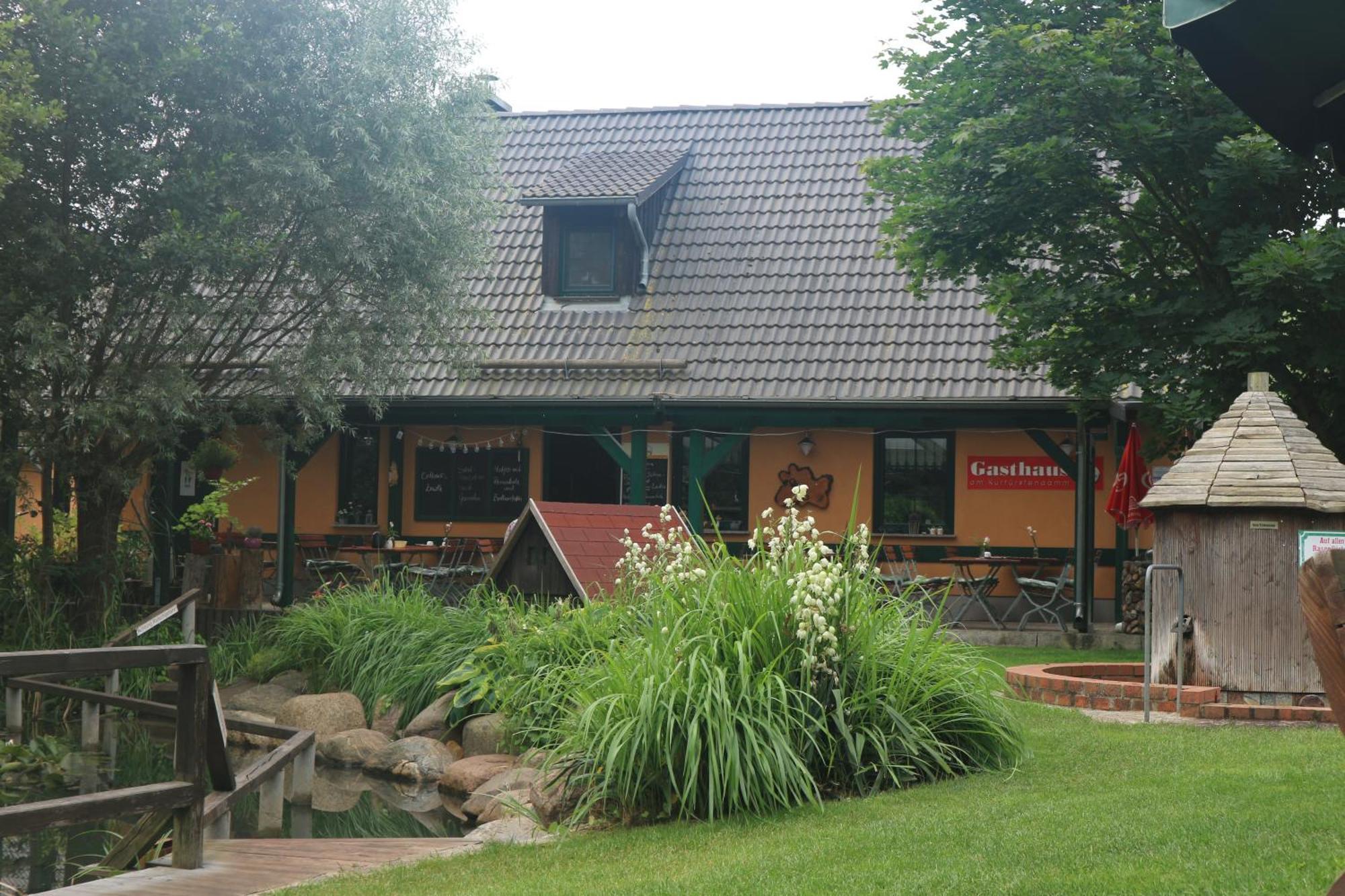 Gasthaus & Pension Am Kurfuerstendamm Burg im Spreewald Eksteriør billede