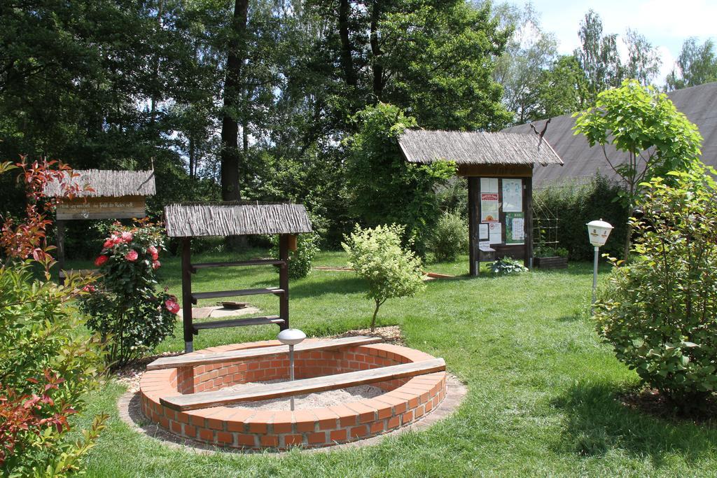 Gasthaus & Pension Am Kurfuerstendamm Burg im Spreewald Eksteriør billede