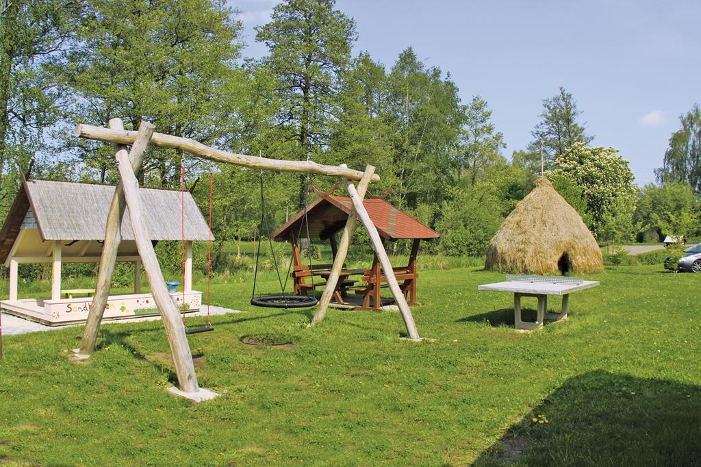 Gasthaus & Pension Am Kurfuerstendamm Burg im Spreewald Eksteriør billede