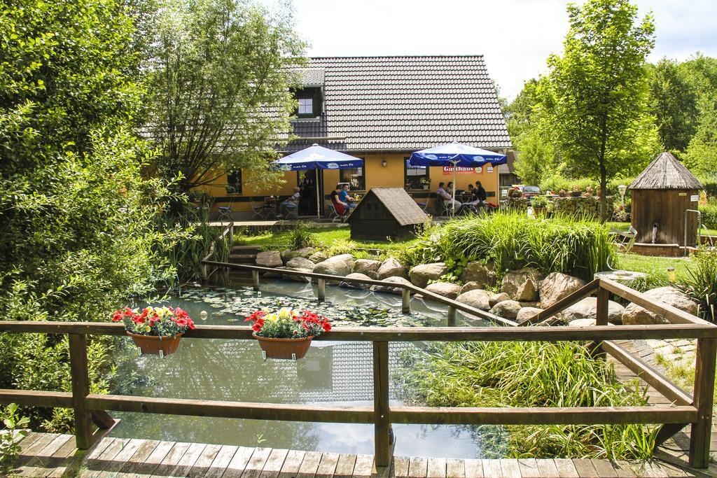 Gasthaus & Pension Am Kurfuerstendamm Burg im Spreewald Eksteriør billede